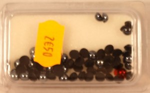 Demi-perles acryliques, irisees, 5 mm a¸, blister-LS 60 pces, noir irise