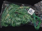 Boucles de raphia, sachet 8 echeveaux a  25 cm, vert clair